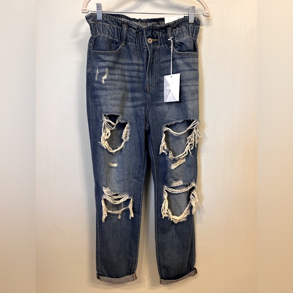 *NWT* KanCan High Waisted Distressed Mom Jeans - Size 27